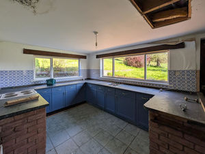 Photo 16- click for photo gallery